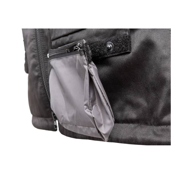 Dogger-gilet-original-detail-pochette-friandises